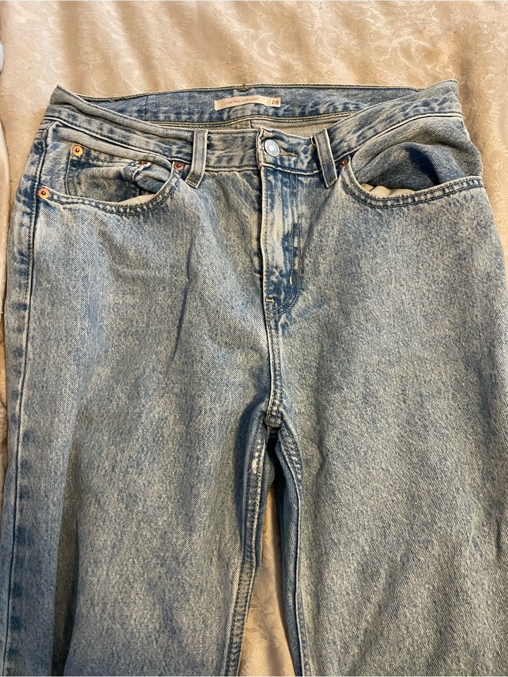 Classic Light Blue Women’s Denim Jeans Size 28